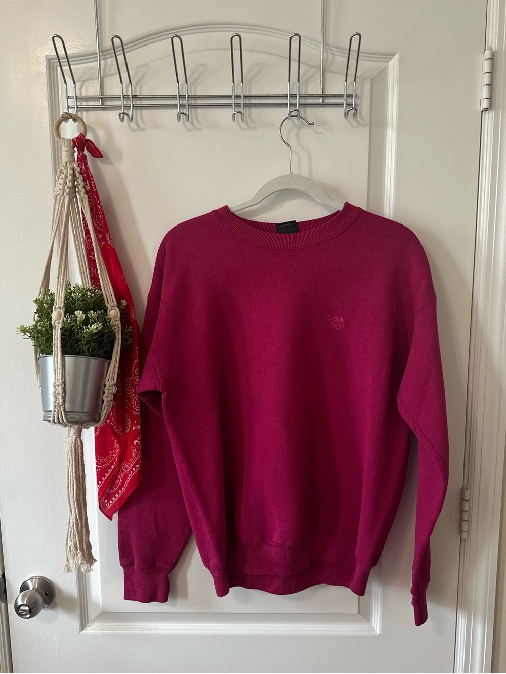 VTG USA Olympics Crewneck Sweater in Fuchsia